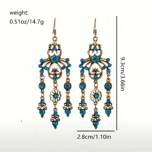 ✨ 🆕 ✨ STUNNING Vibrant Red & Blue Dangle Earrings with Intricate Design✨ - Picture 10 of 15